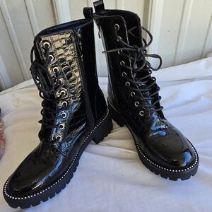 NWOT Rebel Boots Big Girls